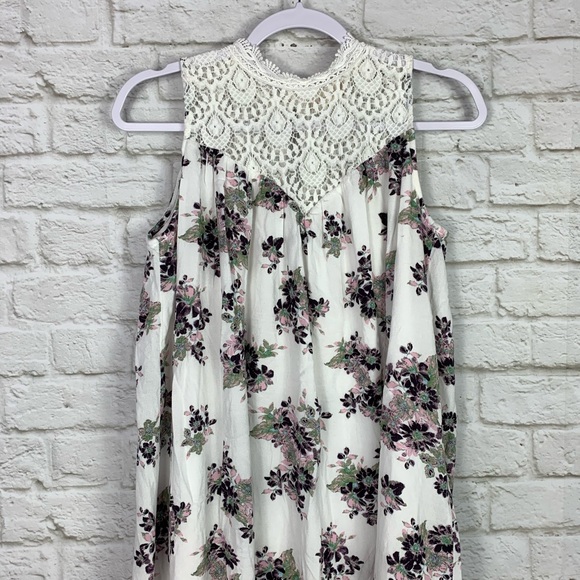 Altar’d State Crochet Lace HighNeck Sleeveless Top - Picture 3 of 6